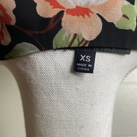 Lulus Black Floral Print High Low Wrap Maxi Dress Size XS Ruffle Sleevel… - Picture 6 of 8